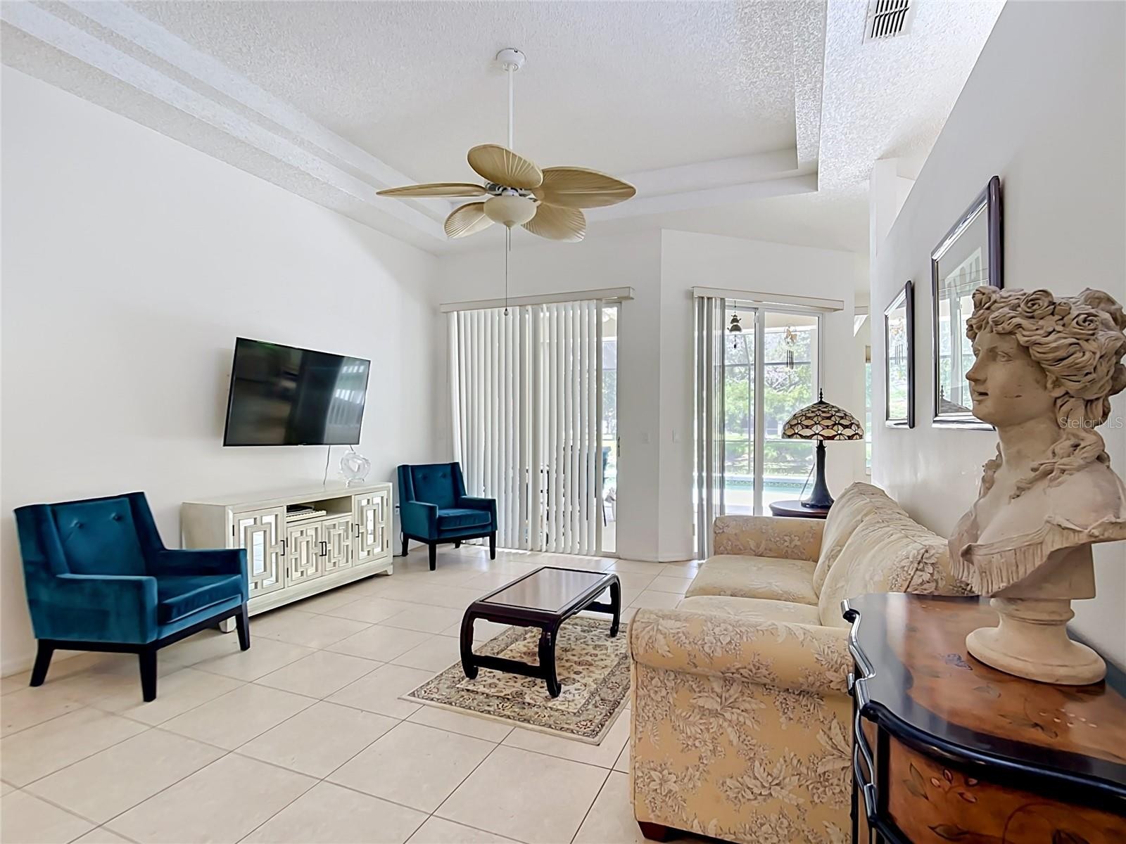1216 WHITNEY DR