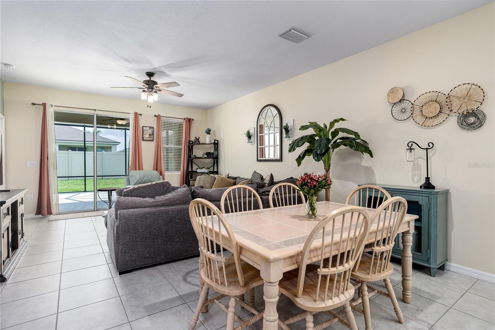 5714 LOS ROBLES CT