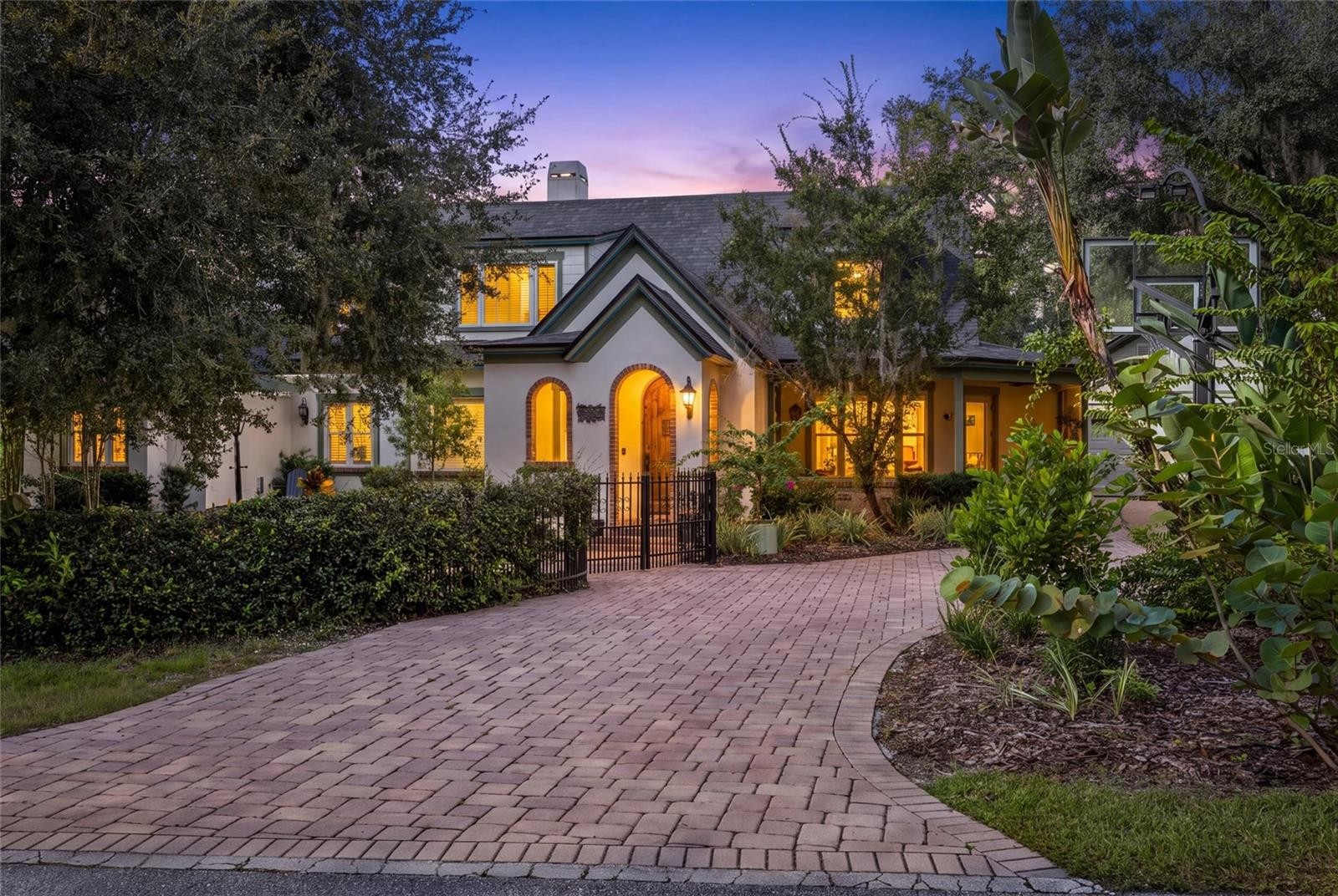 5903 RIVER FOREST CIR