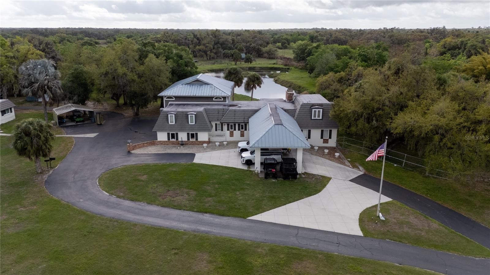 4610 HIDDEN RIVER RD