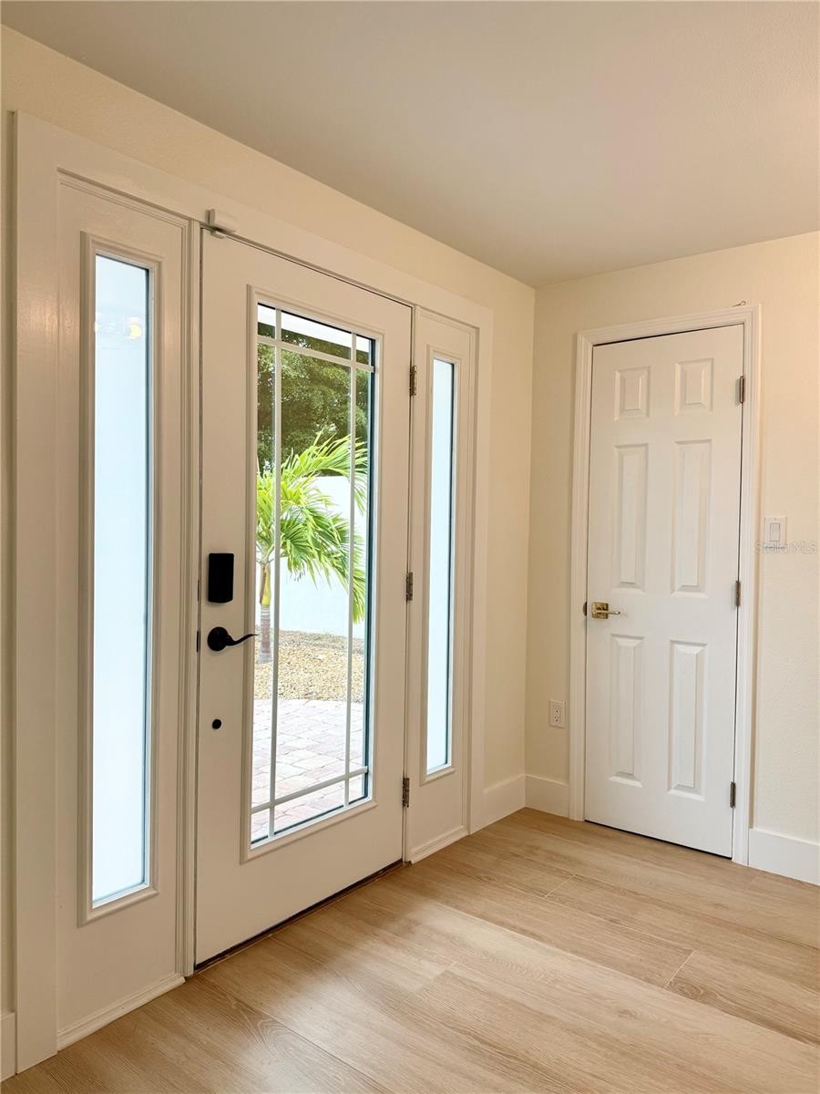 156 N BLVD OF THE PRESIDENTS