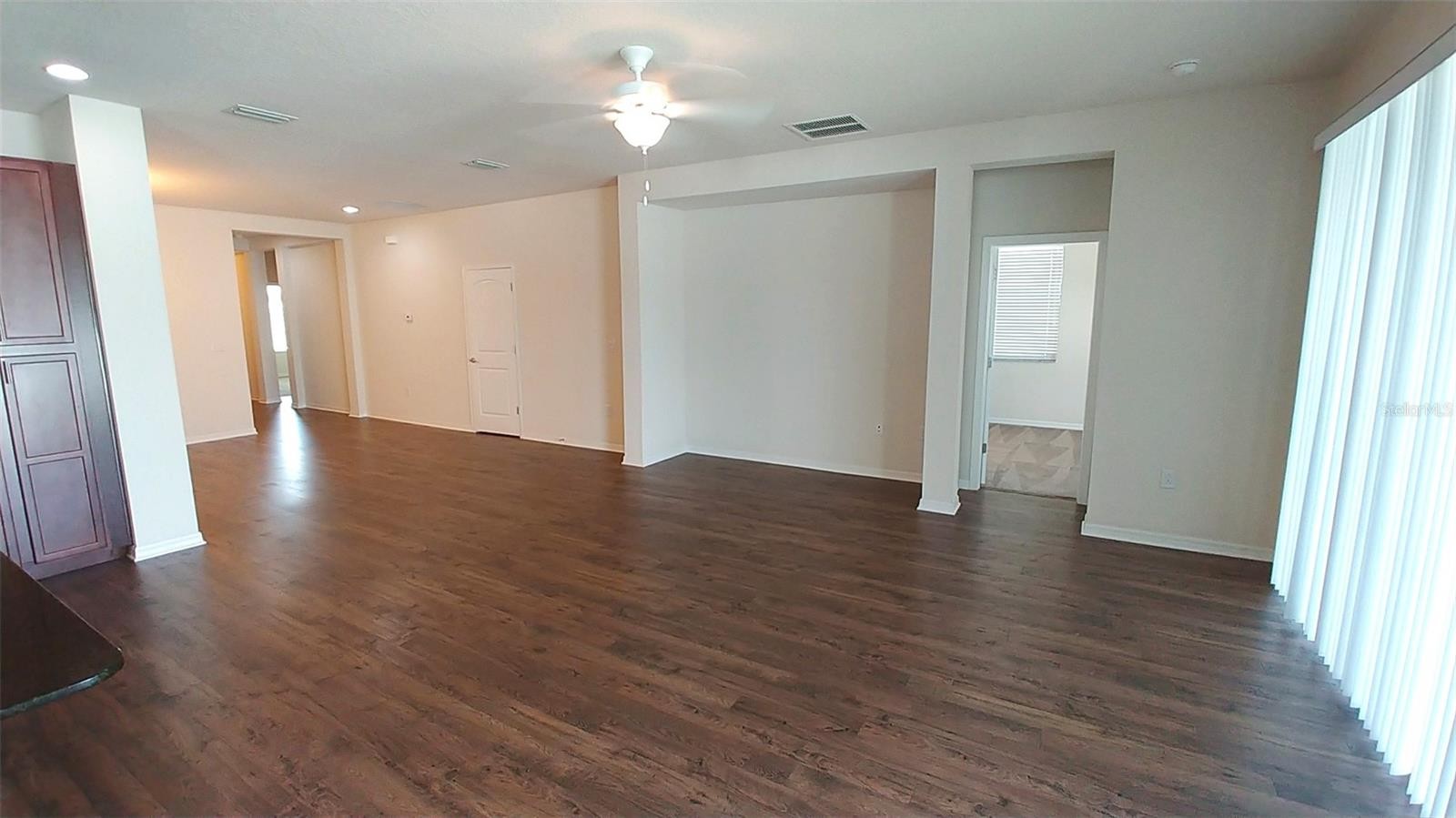 7013 ISLAND QUEEN CT