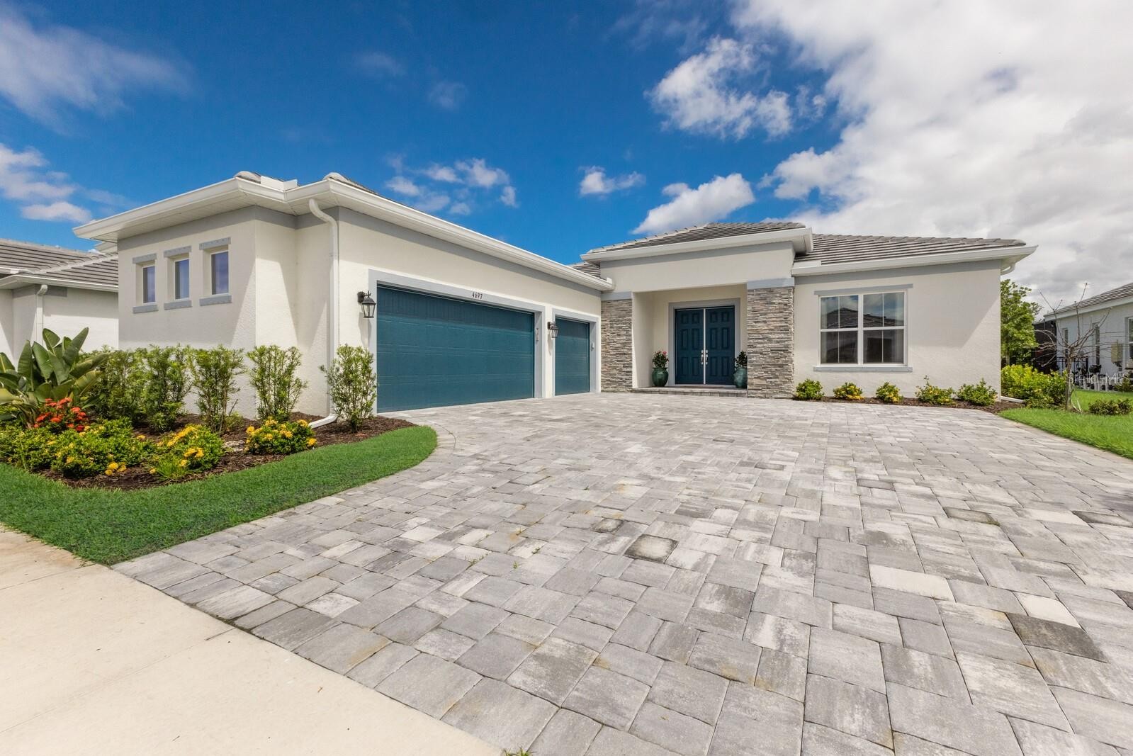 4697 Antrim Dr Sarasota Florida 34240