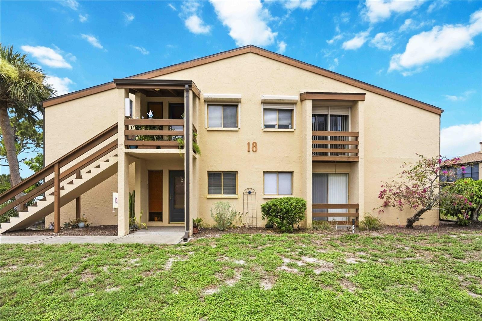 18 QUAILS RUN BLVD #18202