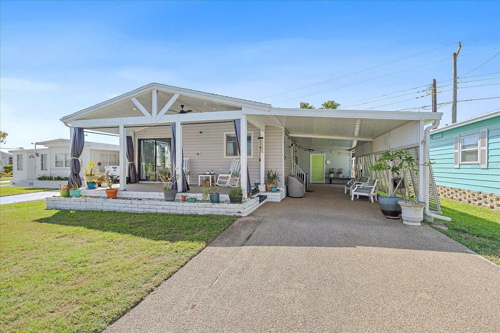 137 LAKEVIEW DR #137