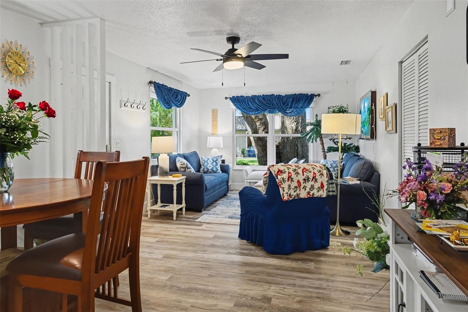 1327 GLENDALE CIR W #218