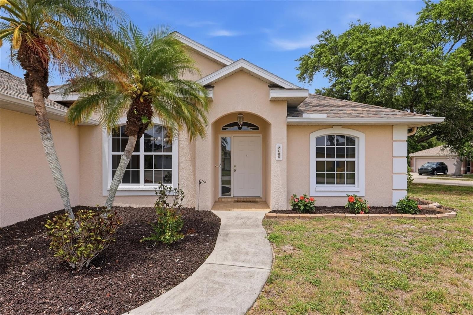 2405 49TH DR E
