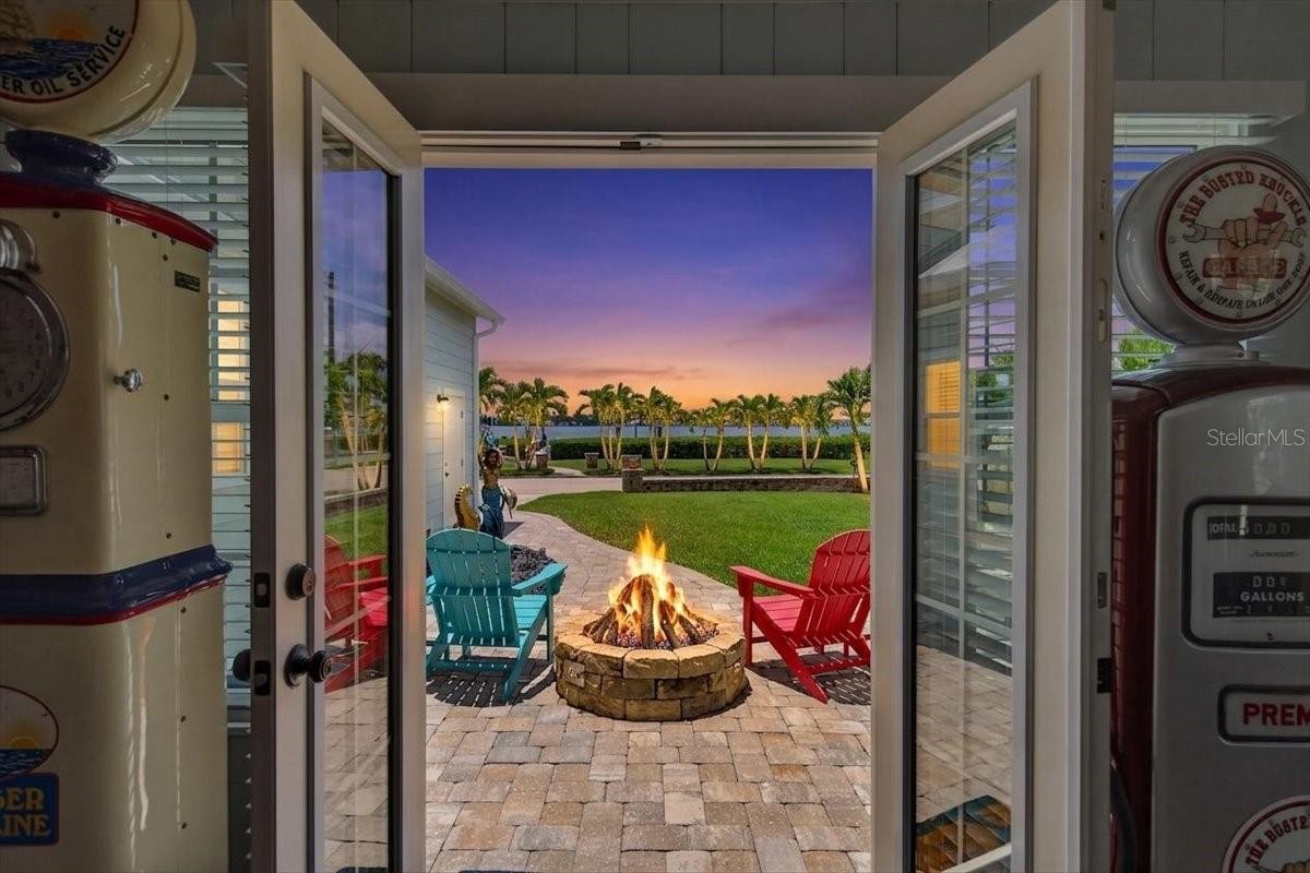 216 SUNRISE DR