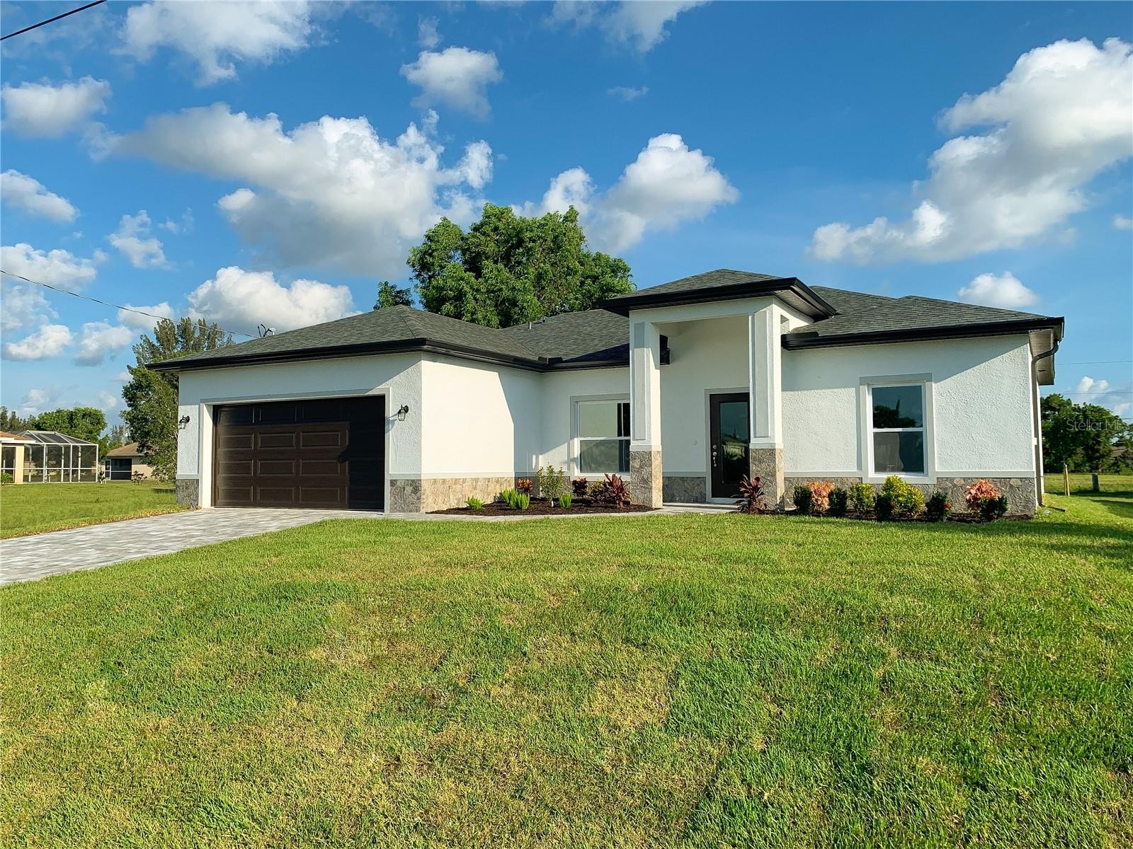 2722 NANETTE LN