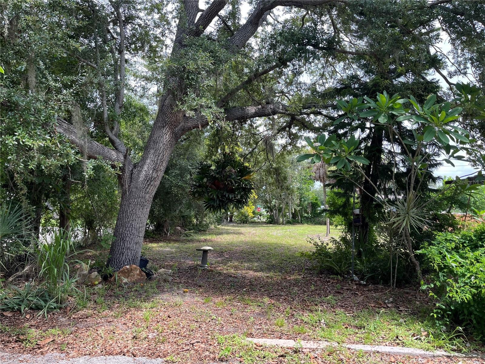903 ANDERSON RD