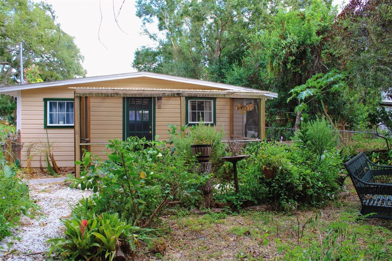 4225 OLD BRADENTON RD #C