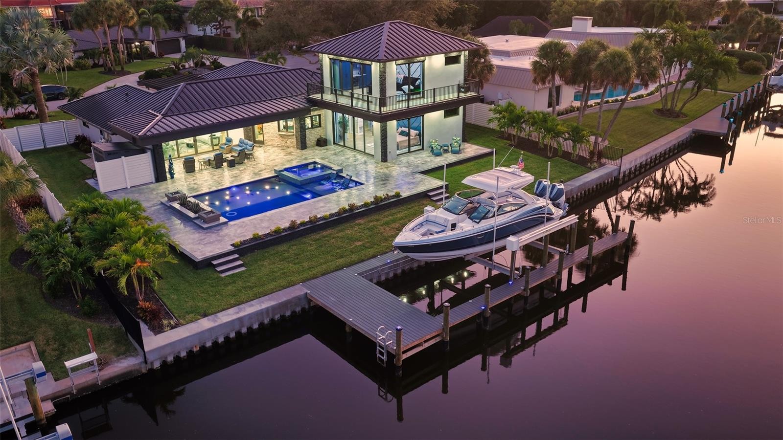 809 IDLEWILD WAY