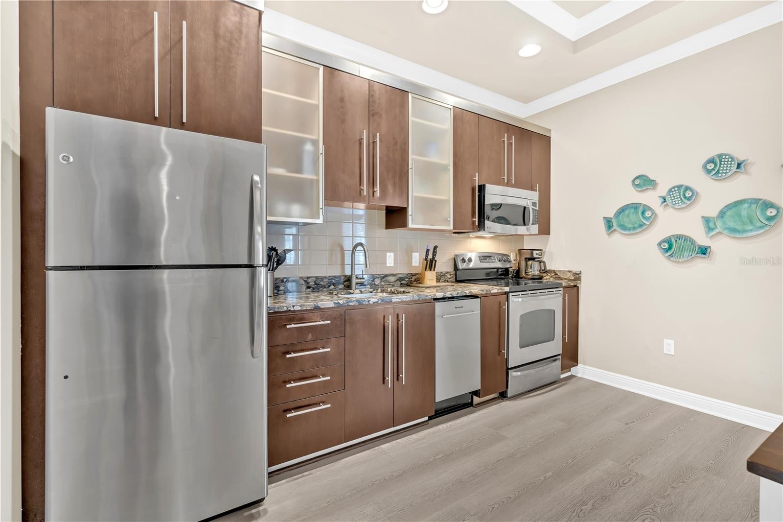 1054 SUN N SEA DR #106