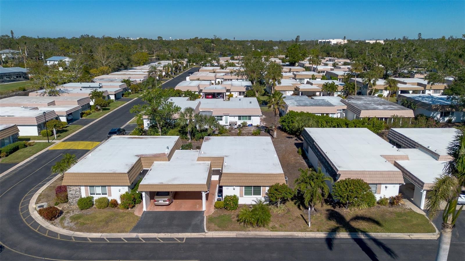 2305 RIVERBLUFF PKWY #V256