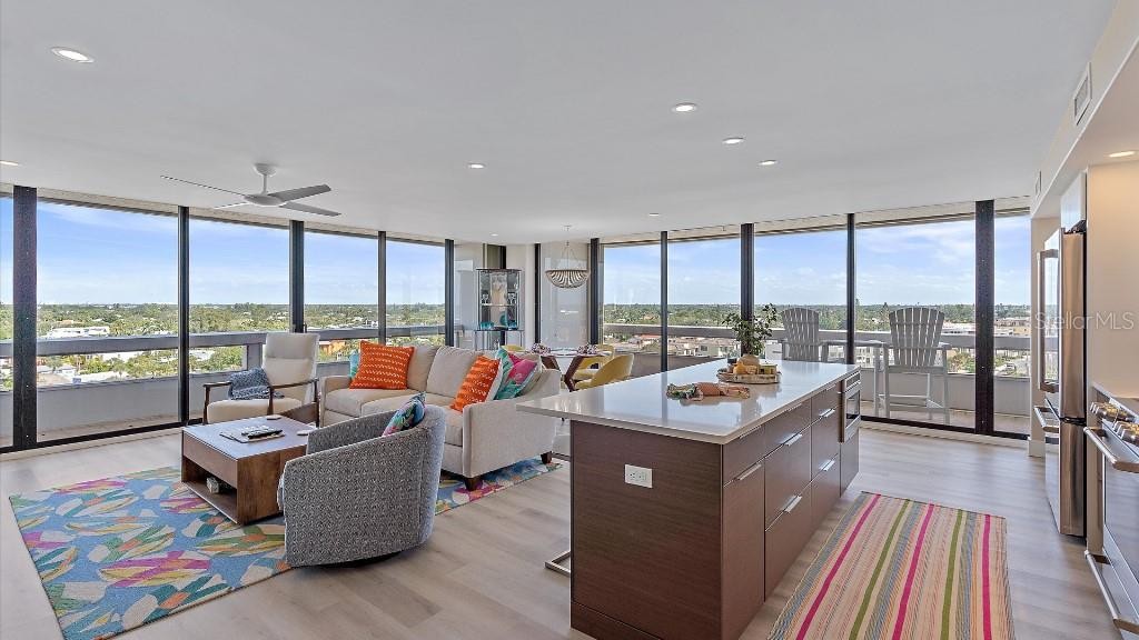 5400 OCEAN BLVD #8-04