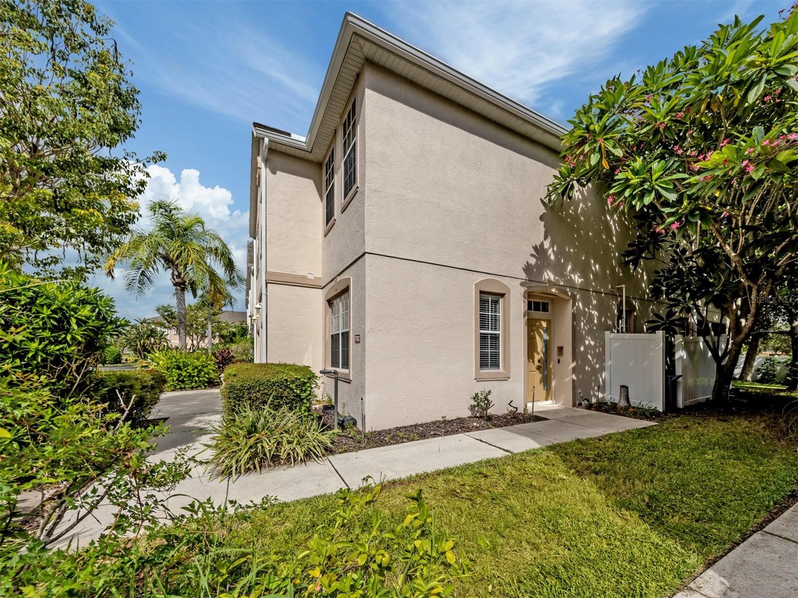 3941 YELLOWSTONE CIR
