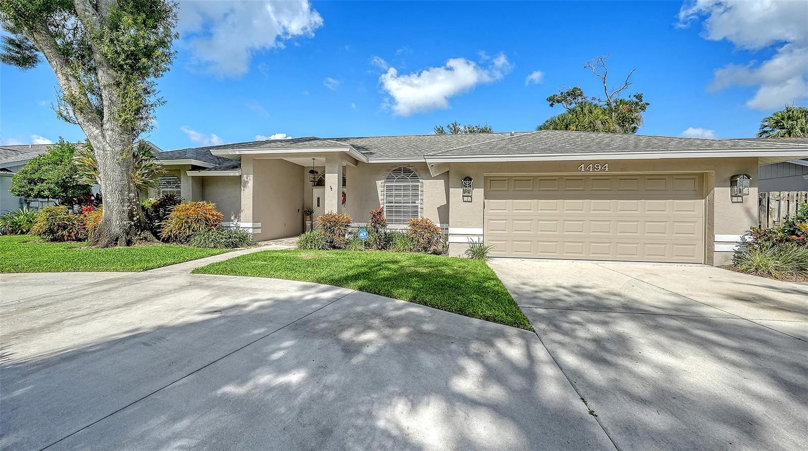 4494 DIAMOND CIR E
