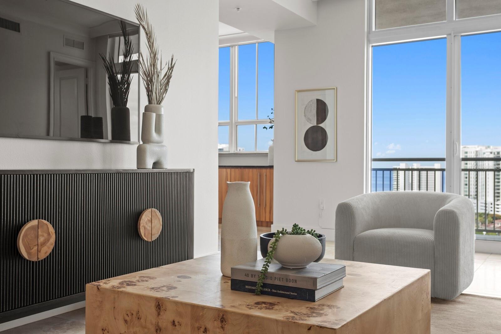 1350 MAIN ST #PH1600