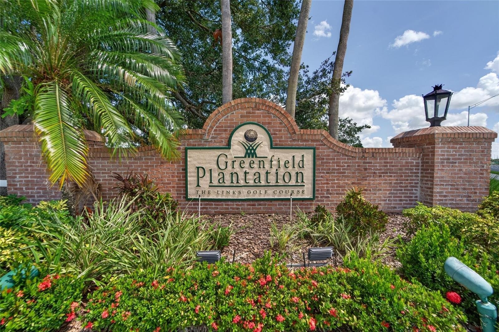 534 PLANTERS MANOR WAY