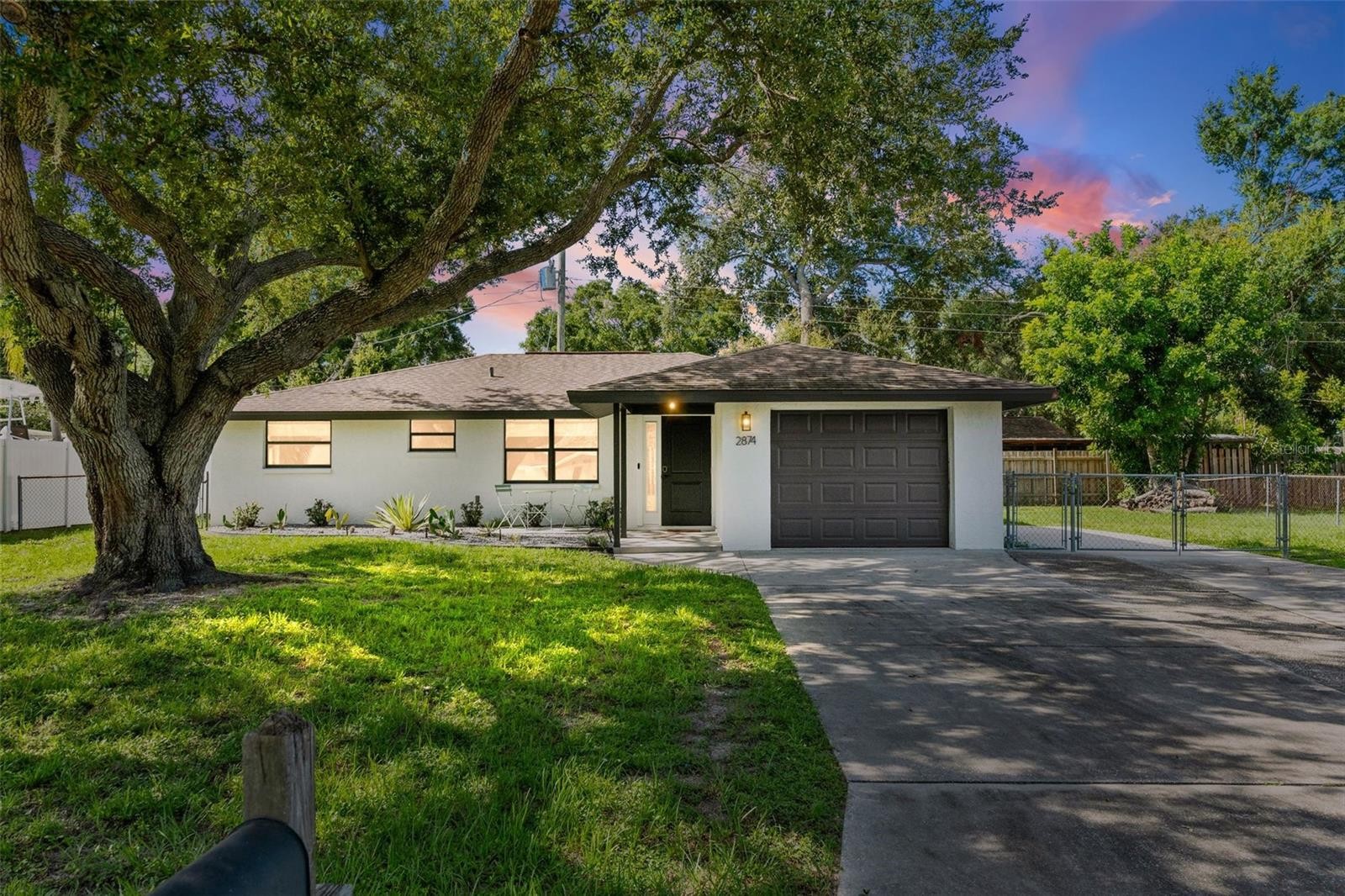 2874 DAVIS BLVD
