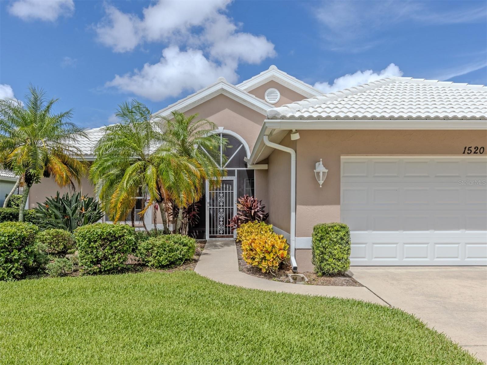 1520 JASPER CT