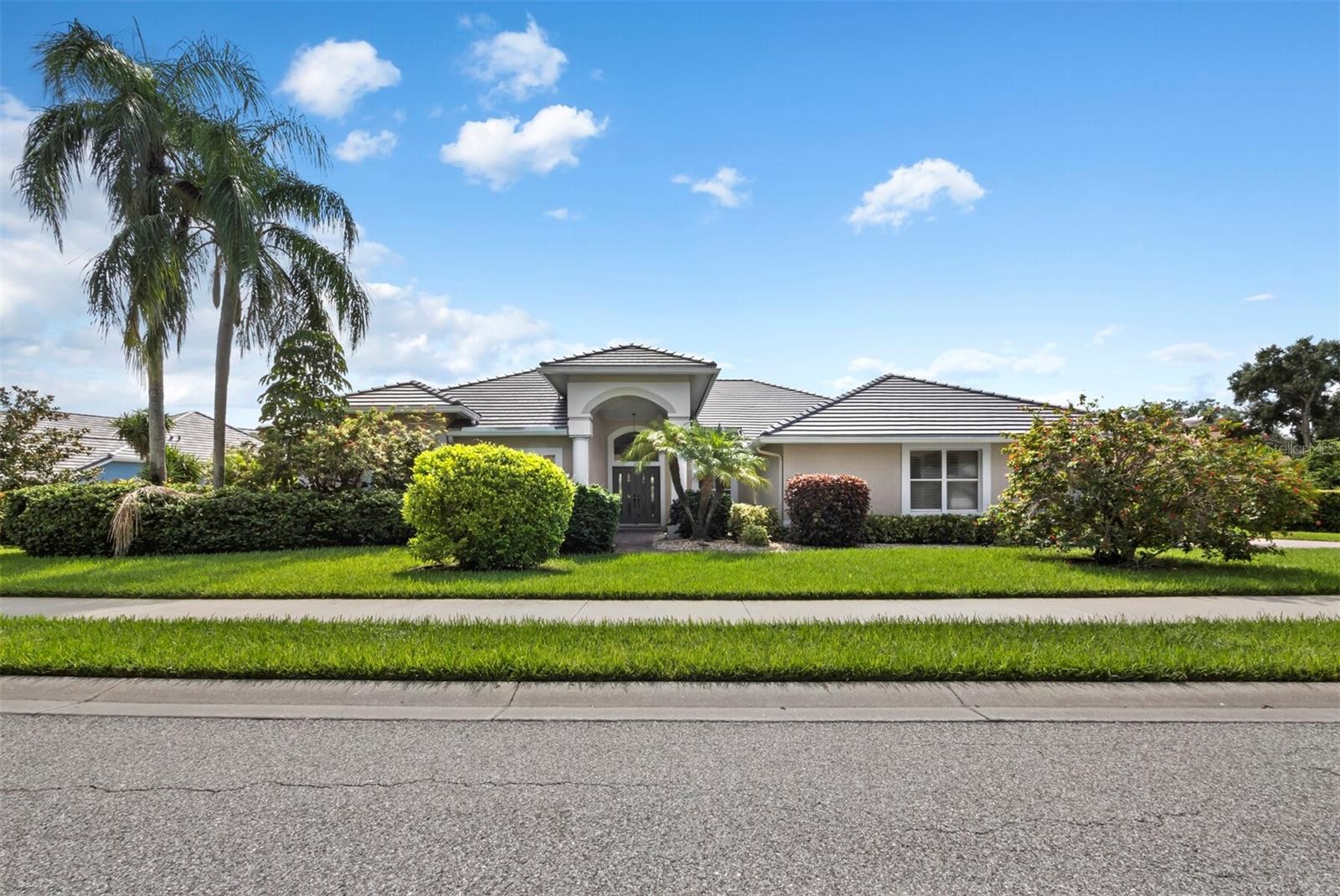 8615 WOODBRIAR DR