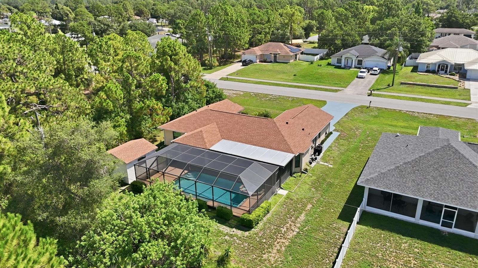 3227 N BISCAYNE DR