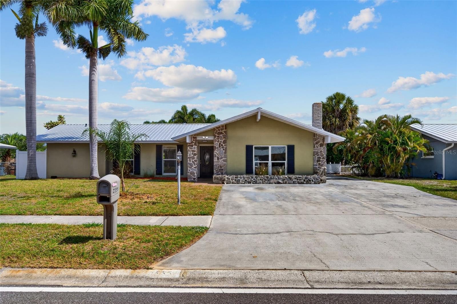 2555 CONSTITUTION BLVD