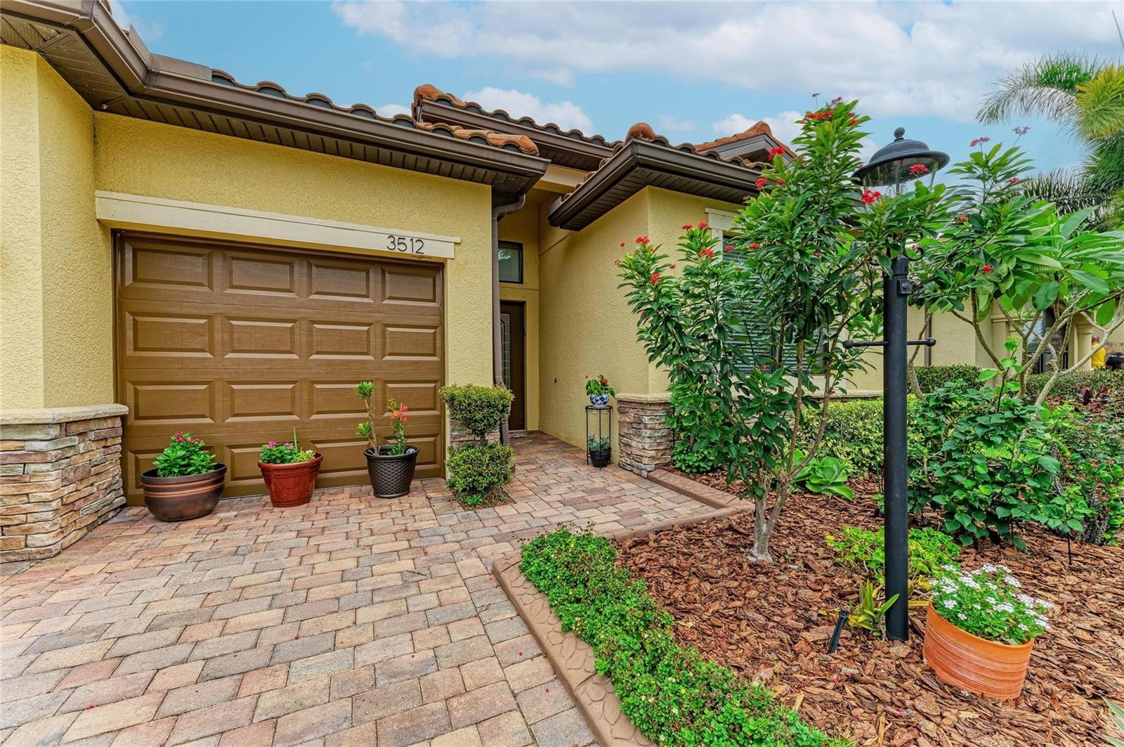 3512 SAVANNA PALMS CT