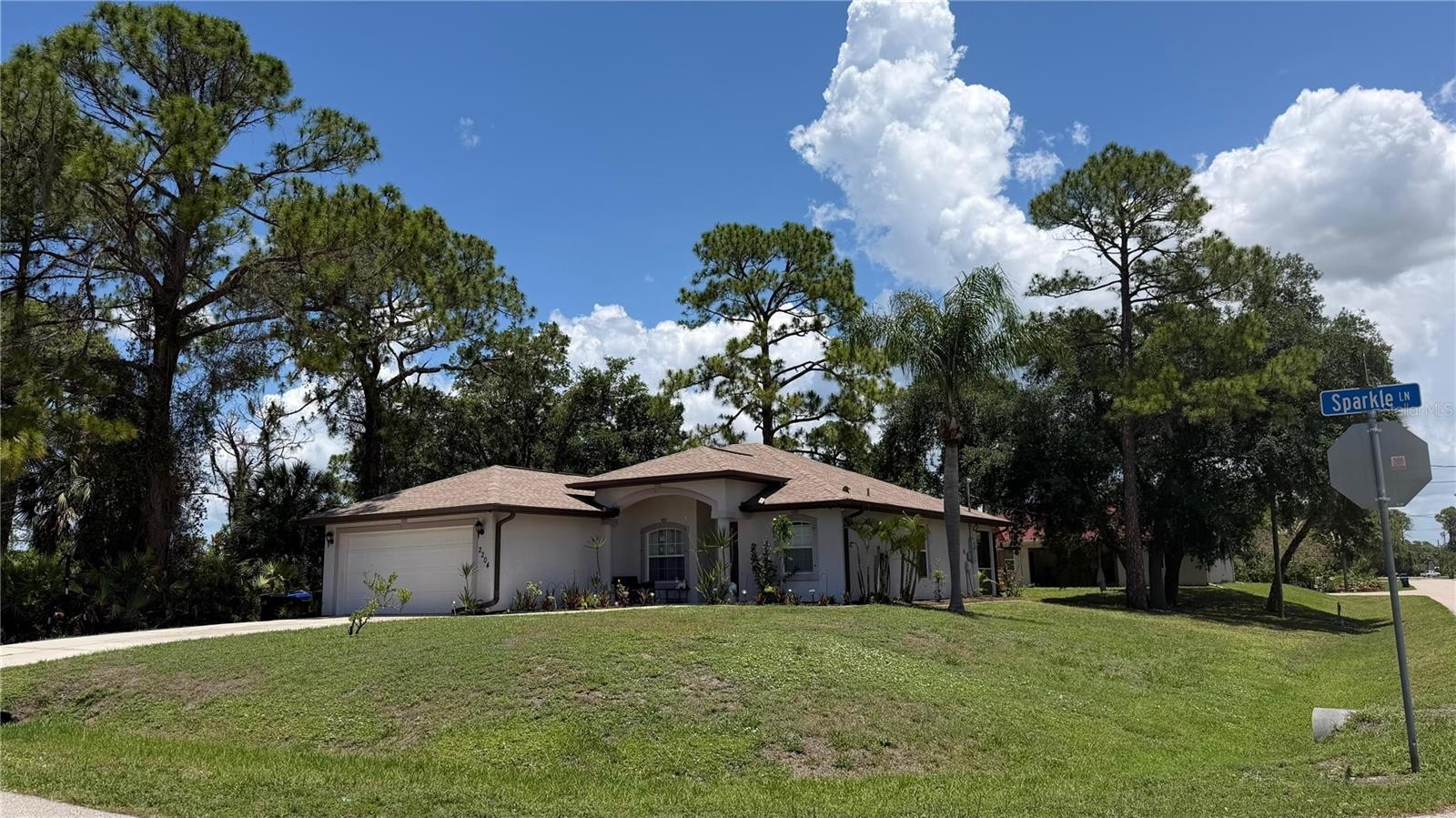 2204 SPARKLE LN