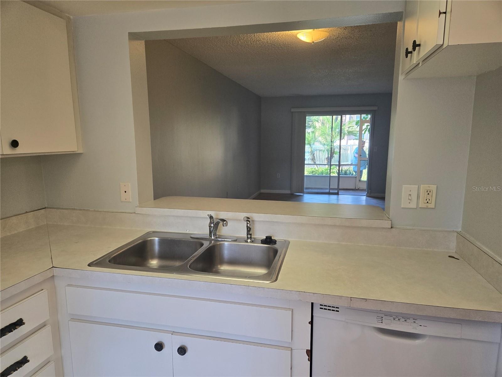 6328 7TH AVE W #6328