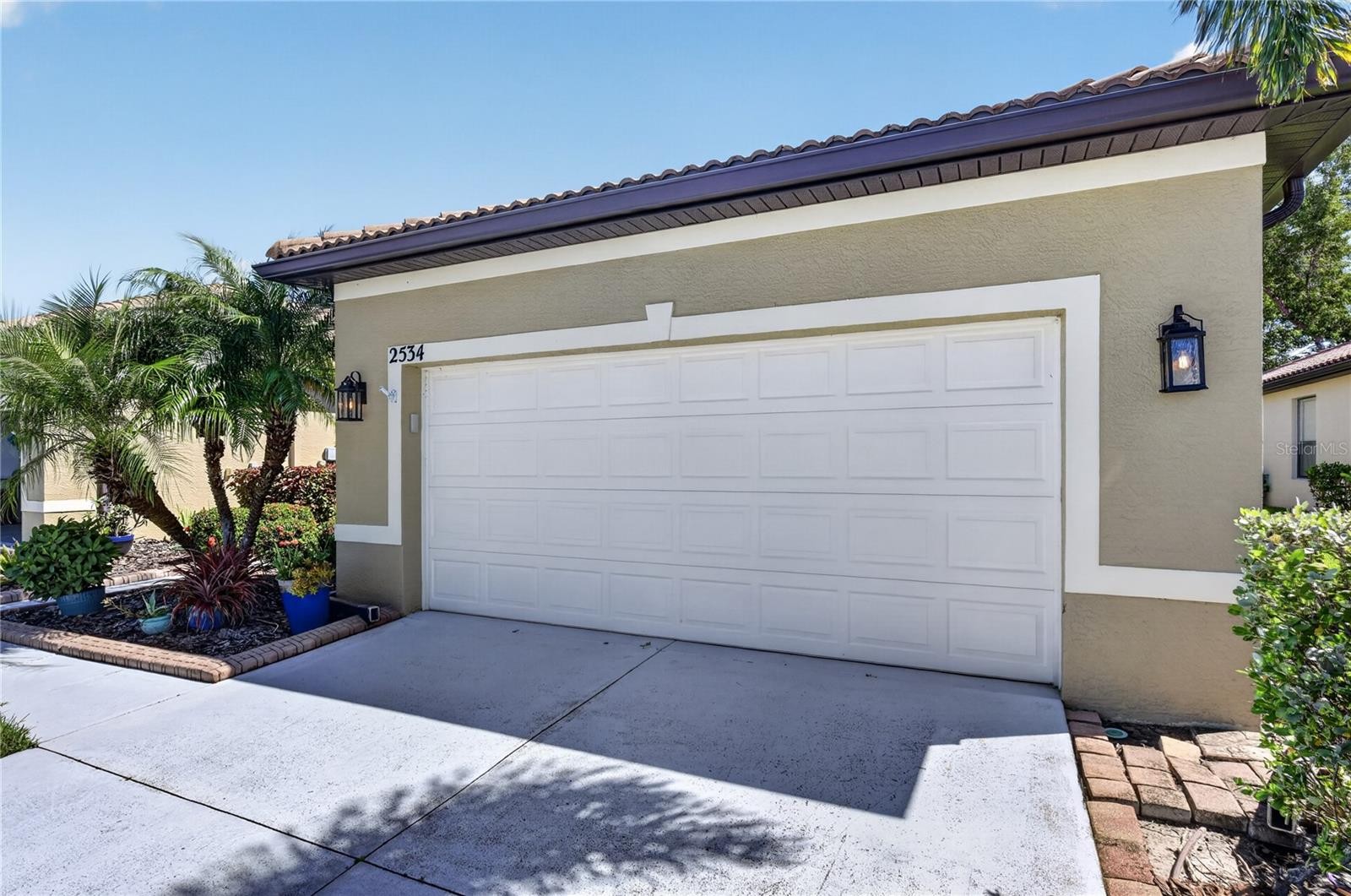 2534 OSWEGO DR