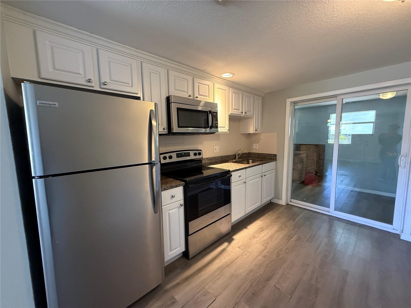 350 N ELMSTREET CT #C