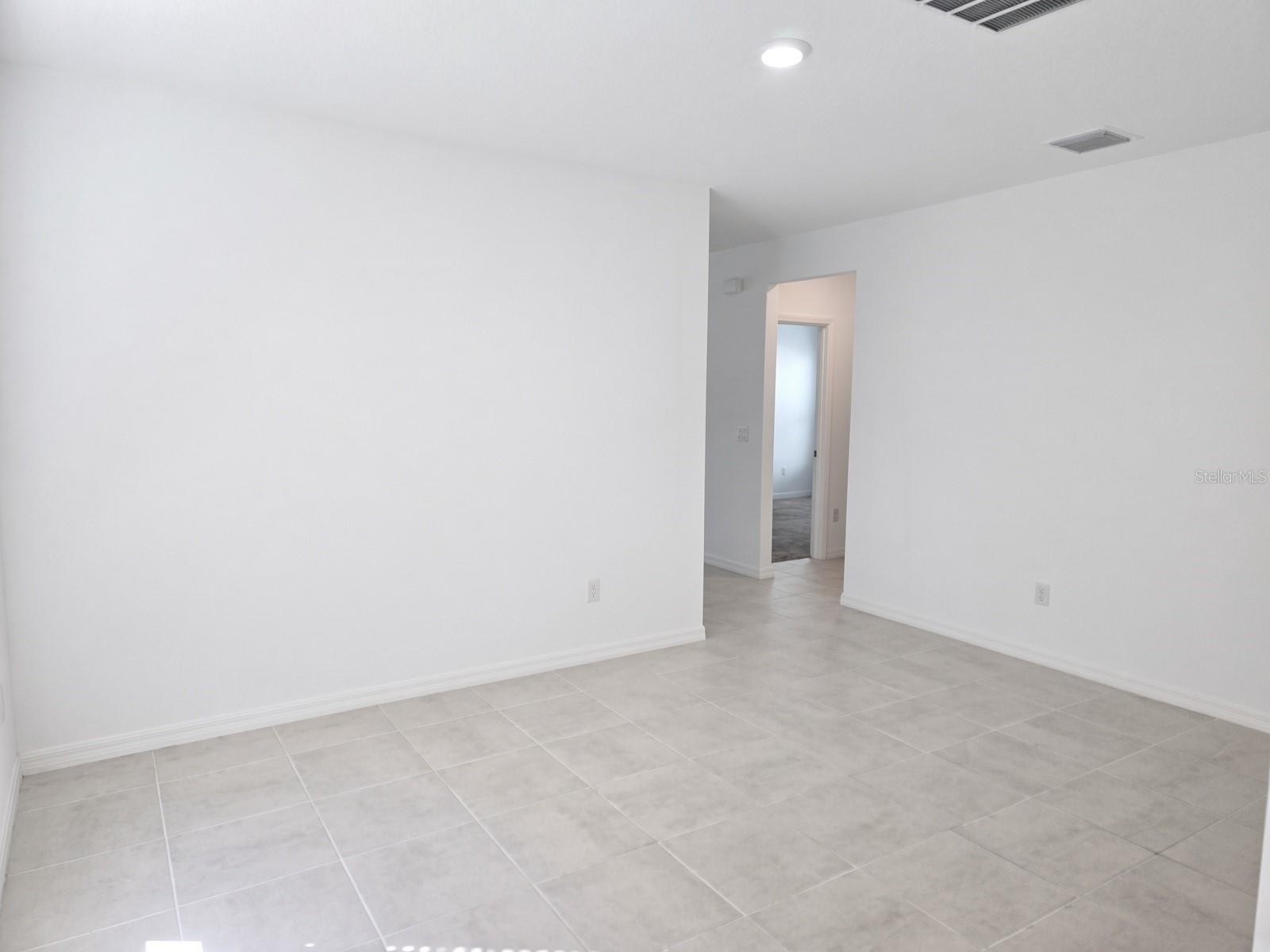 11207 FIELDSTONE DR