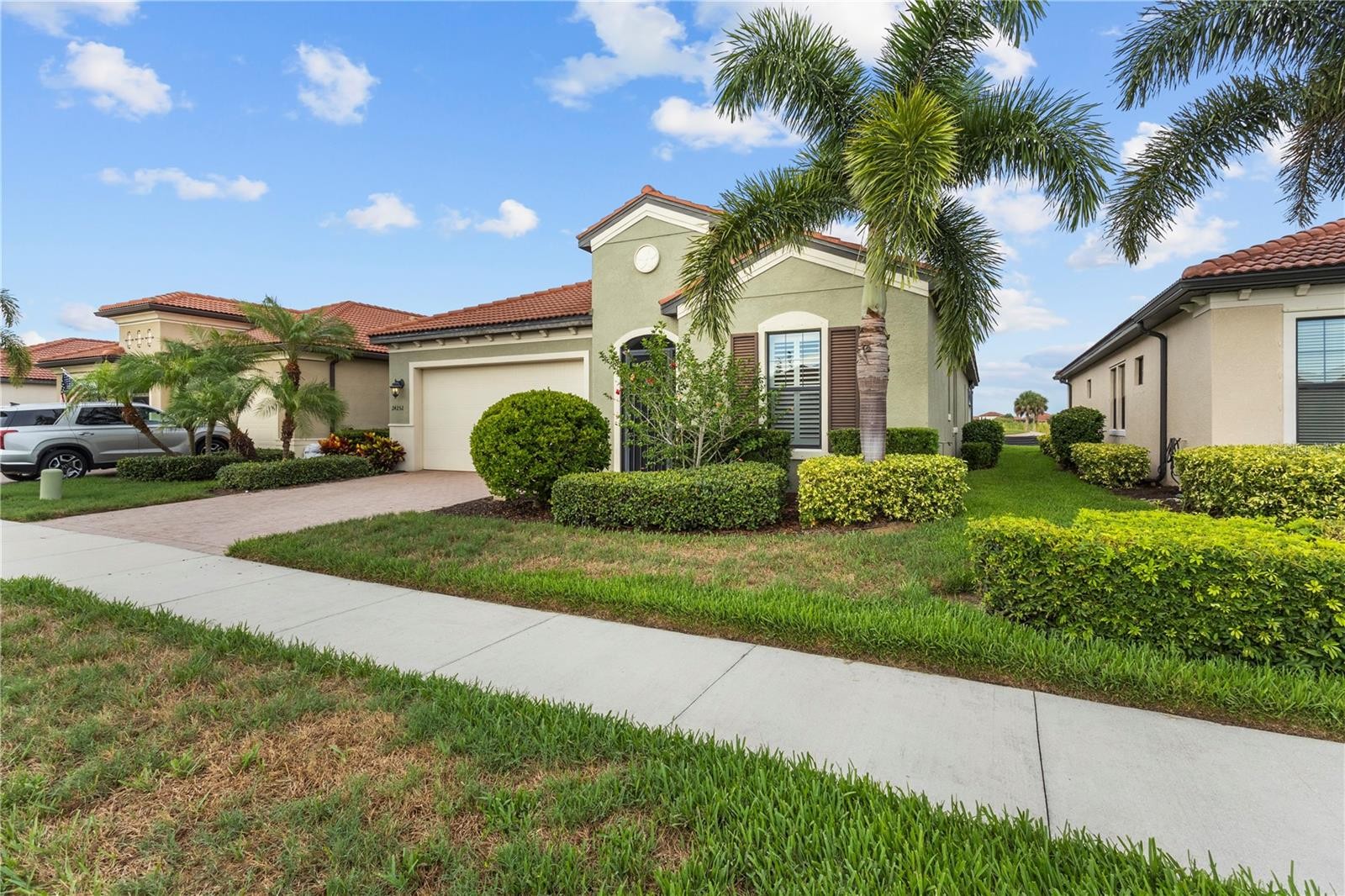 24252 GALLBERRY DR