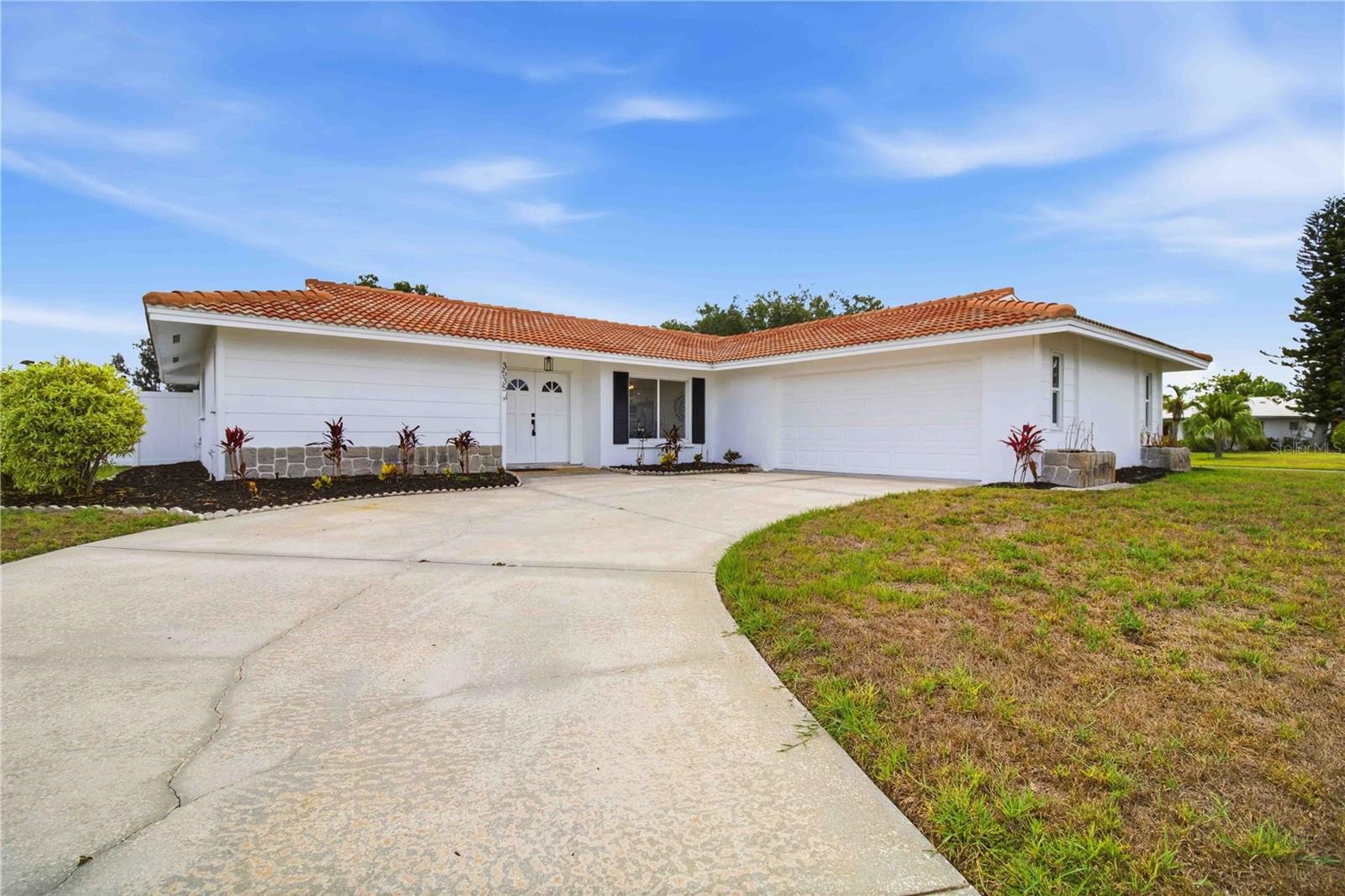 3535 VILLAGE GREEN DR