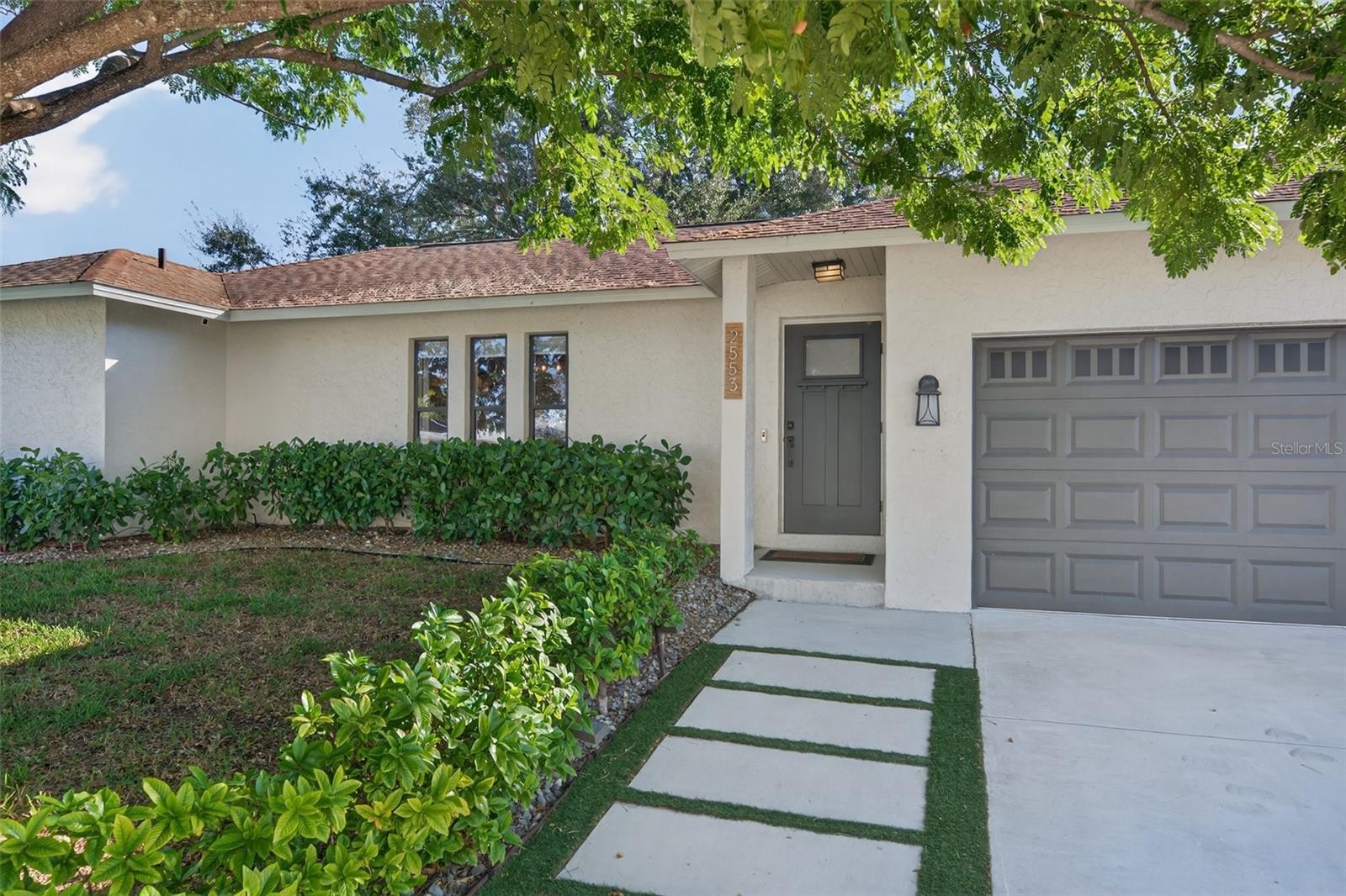 2553 W SCARLET OAK CT