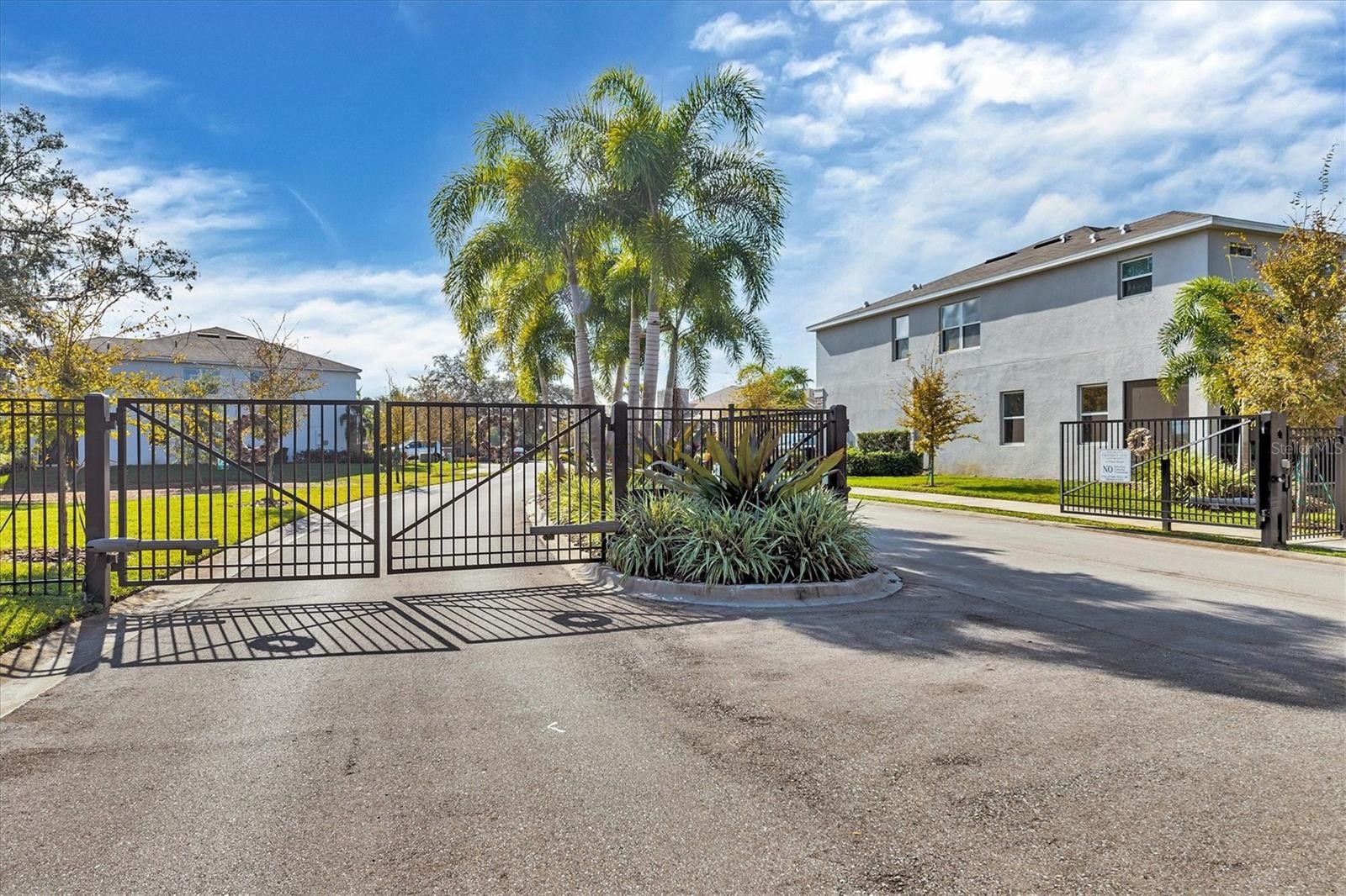 8657 PALMER PARK CIR