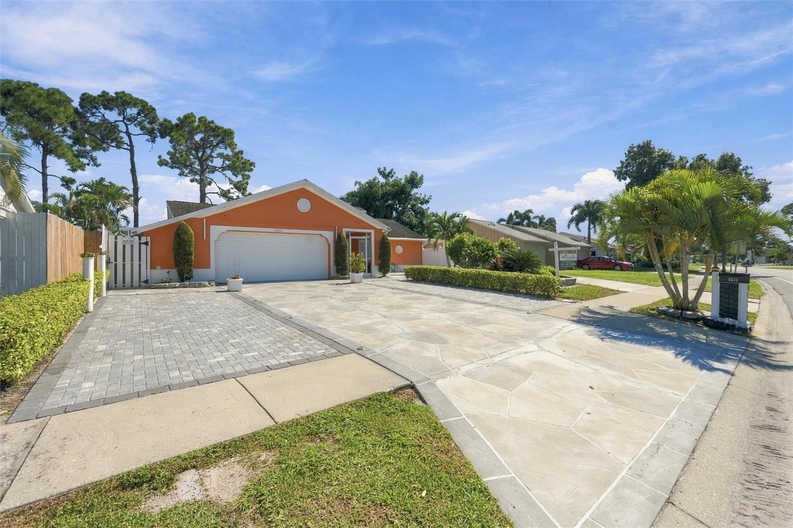 6625 MAUNA LOA BLVD