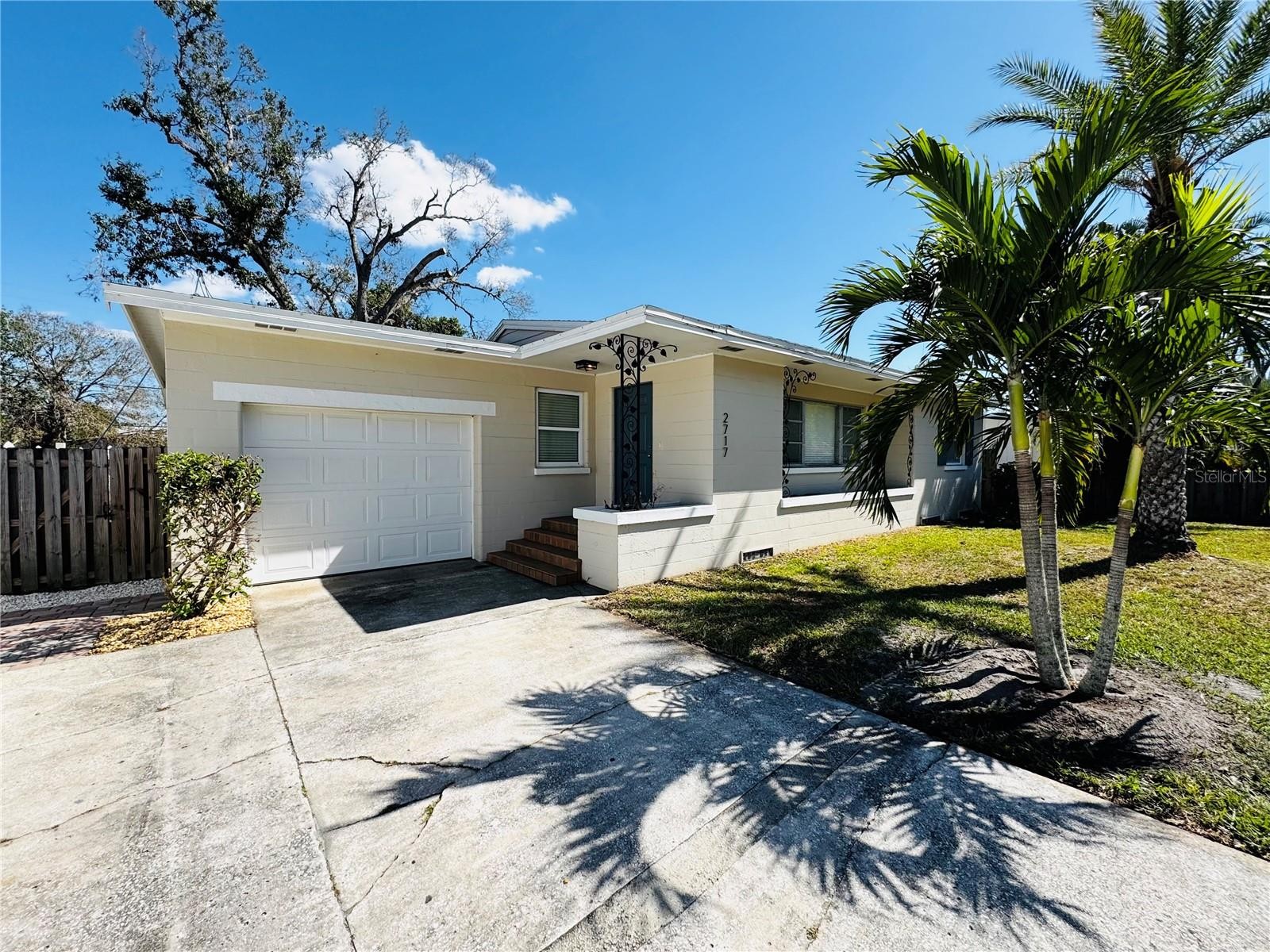 2717 Grove Pl Sarasota Florida 34239