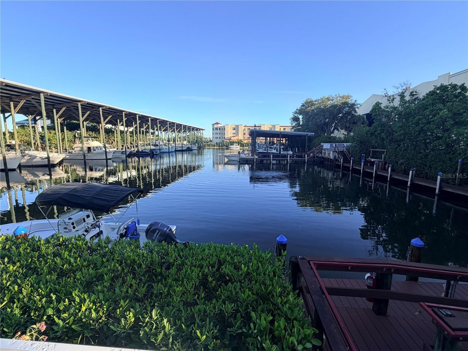 570 BLACKBURN POINT RD #Siesta 25
