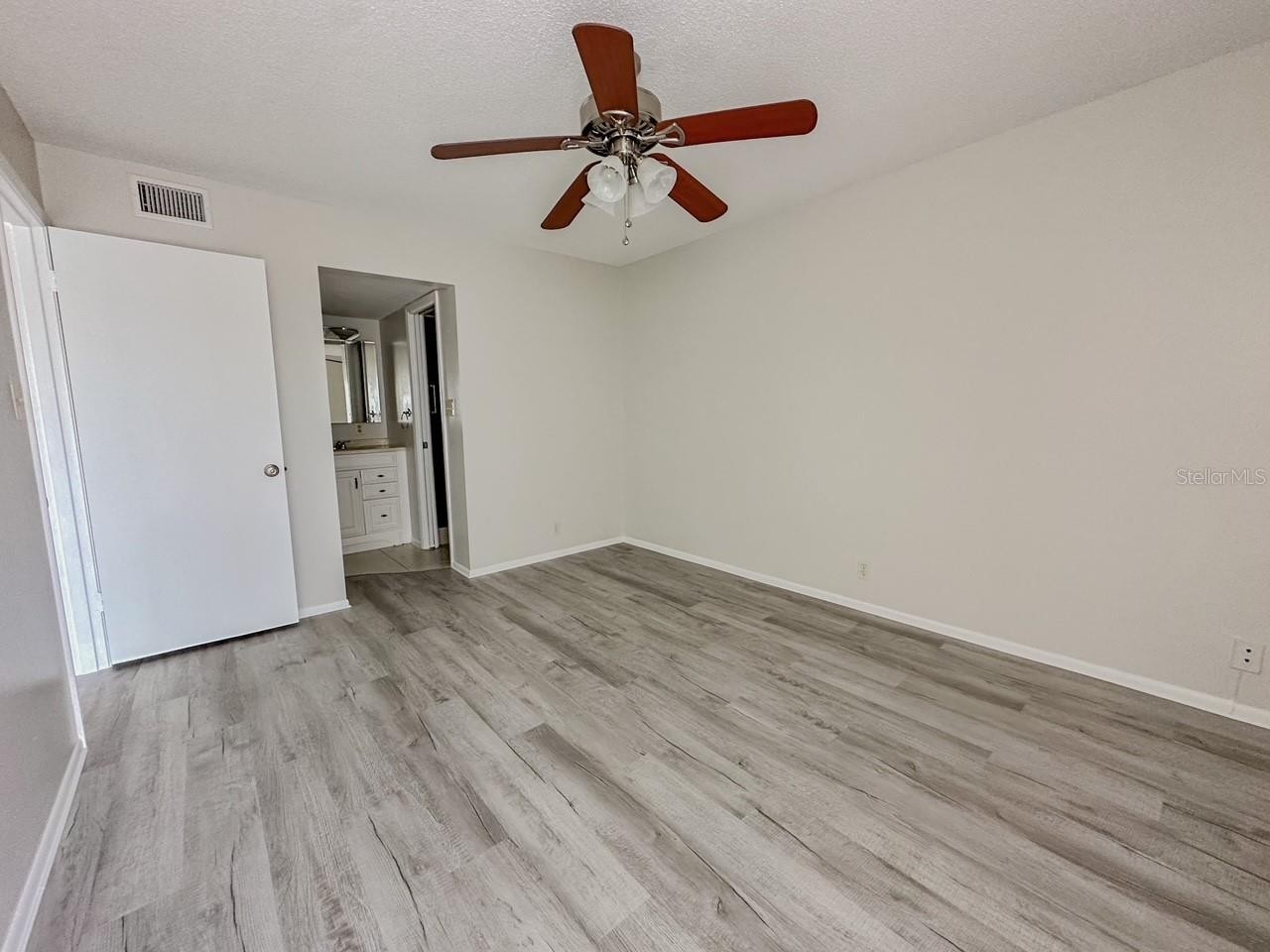 2763 WOODGATE LN #309