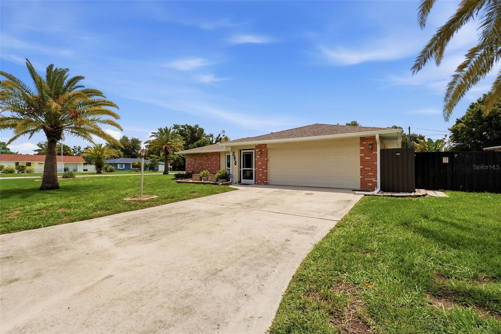 290 CAPRI AVE