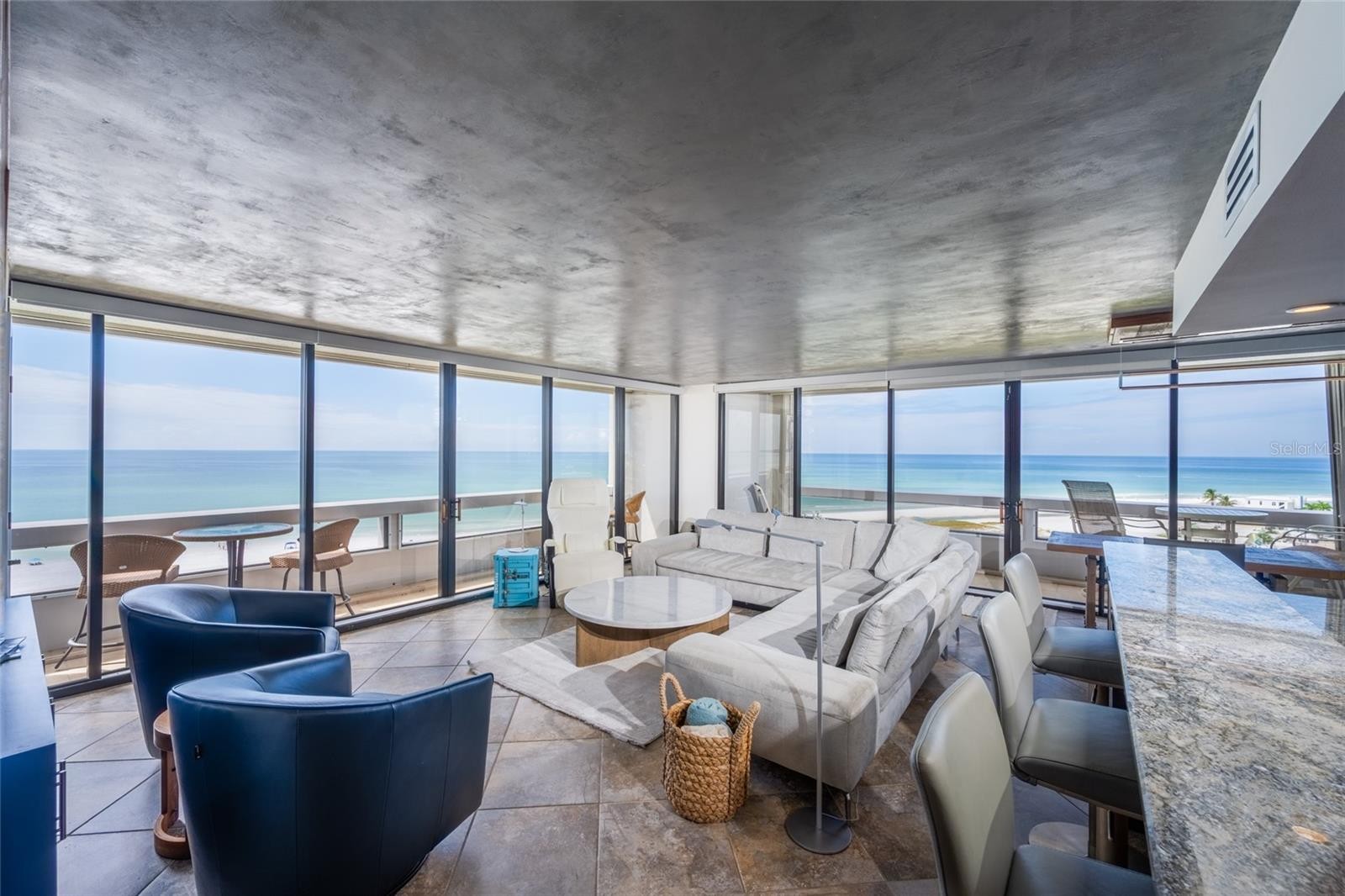 5400 OCEAN BLVD #10-02