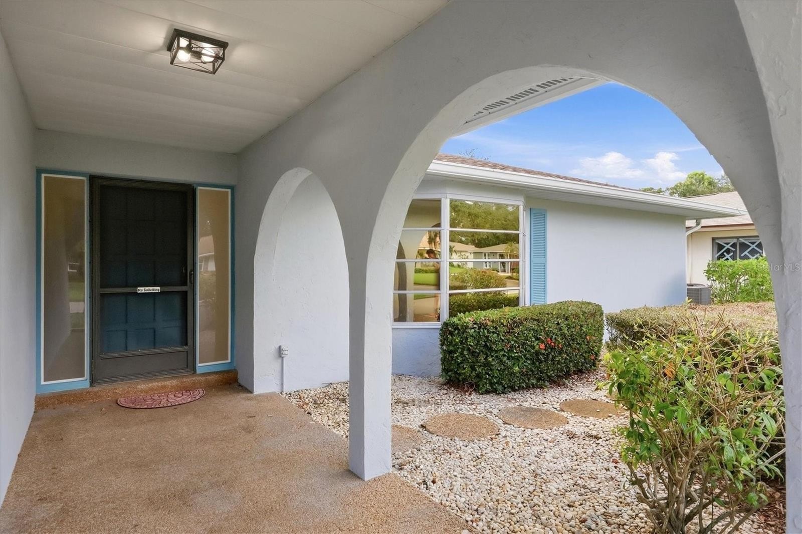 125 MIMOSA DR