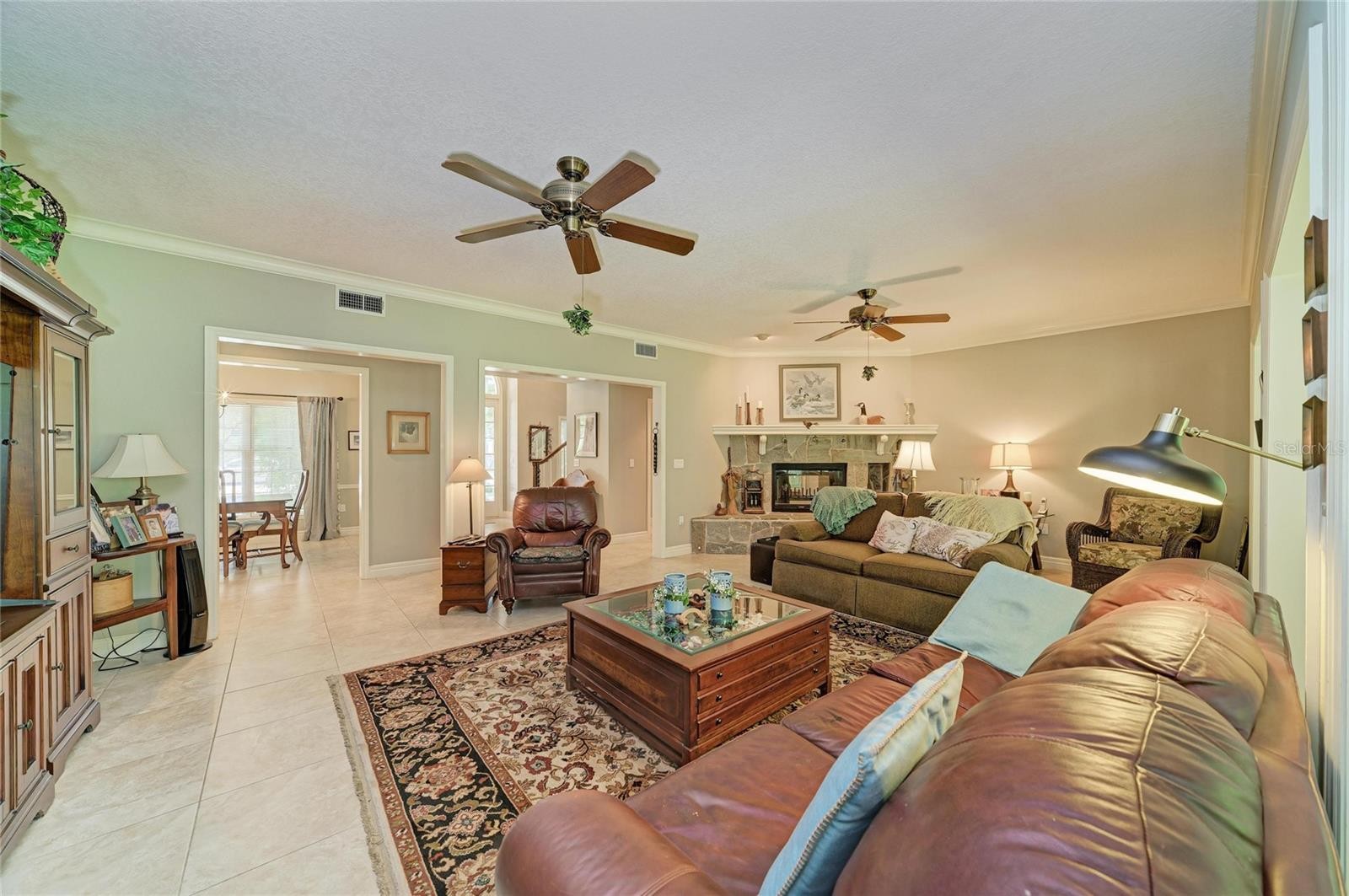 3706 AVENIDA MADERA