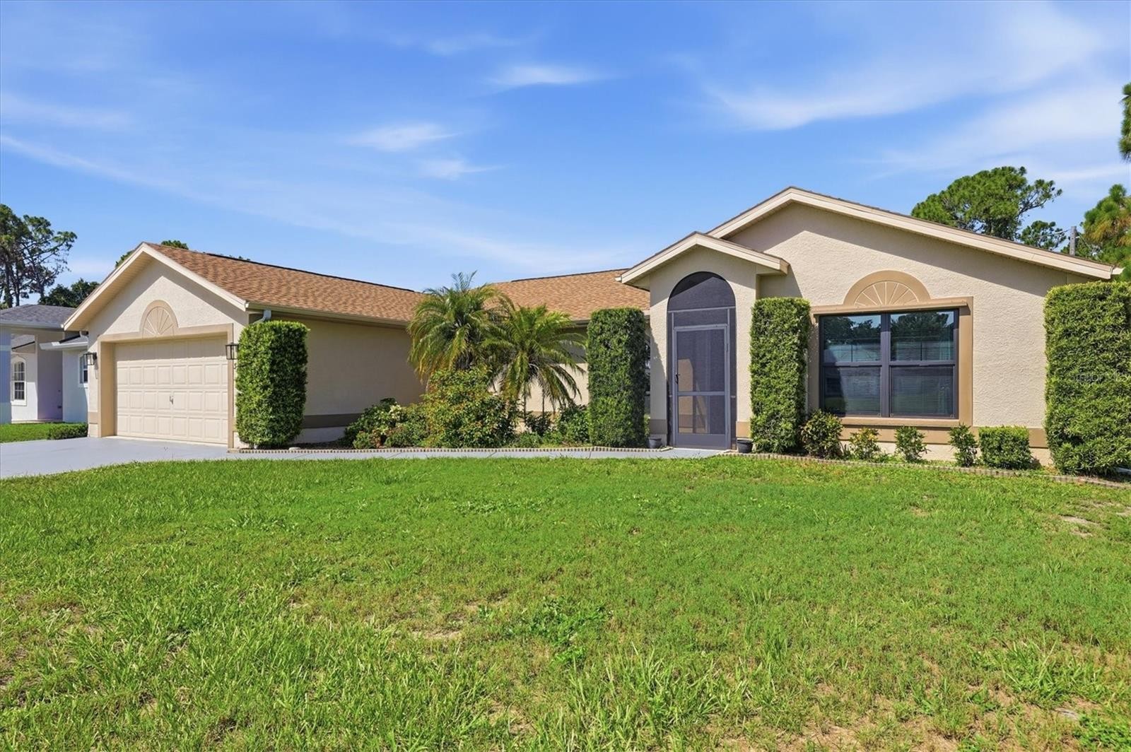 3227 N BISCAYNE DR