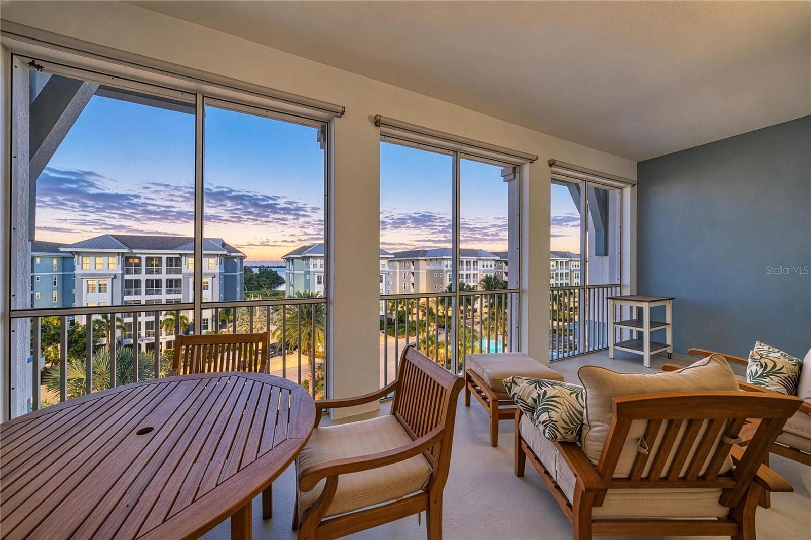 391 ARUBA CIR #401