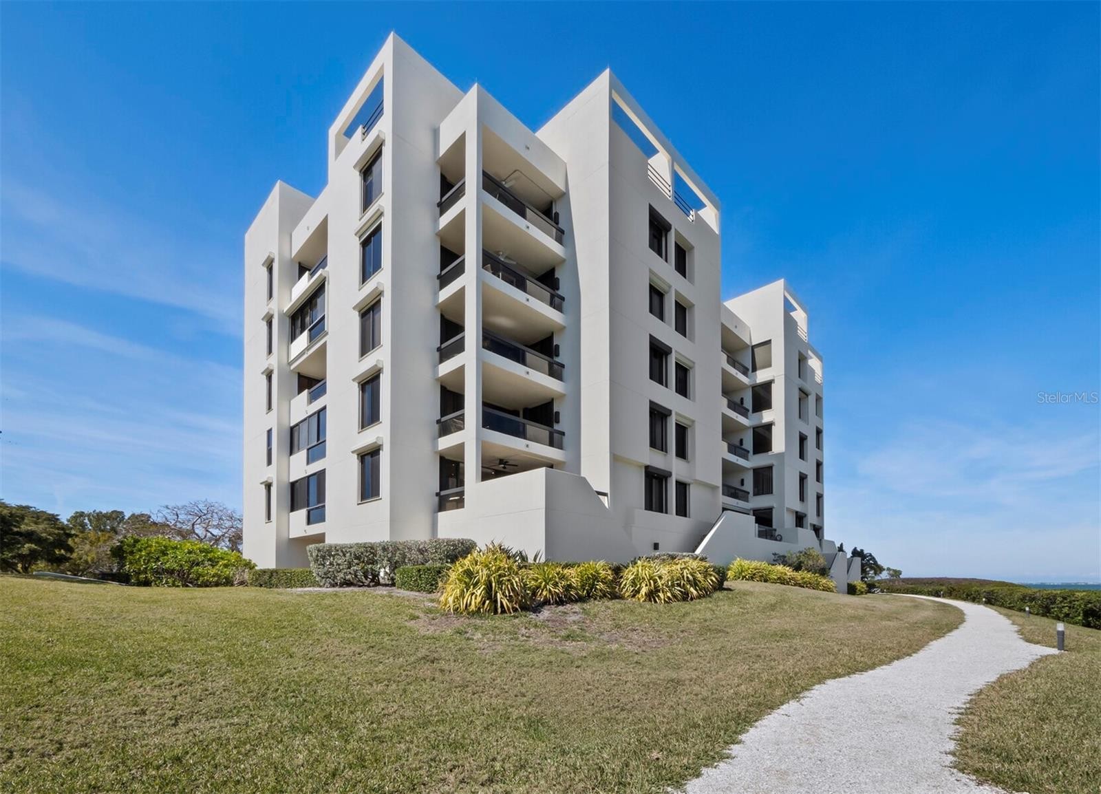 2016 HARBOURSIDE DR #317