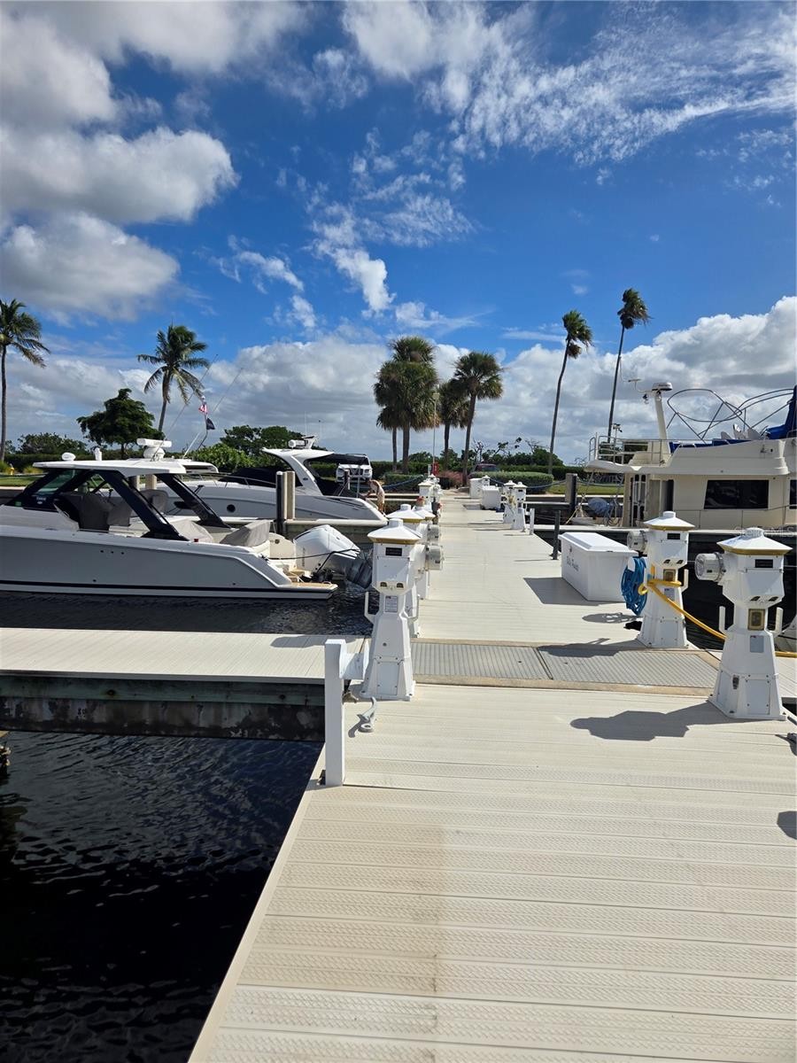 2600 HARBOURSIDE DR #N-09